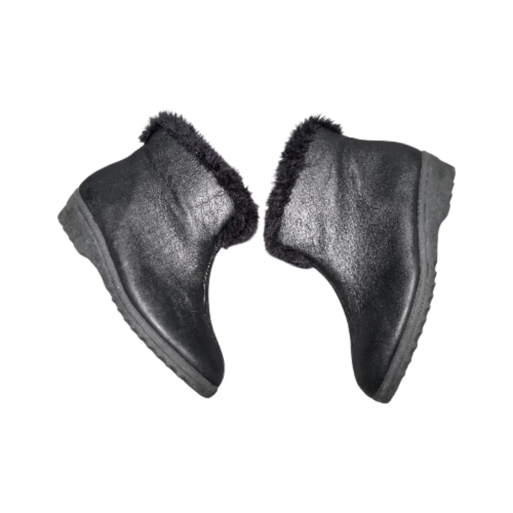 Chic Black Women's Winter Boots with Faux Fur Leather Upper Size 9